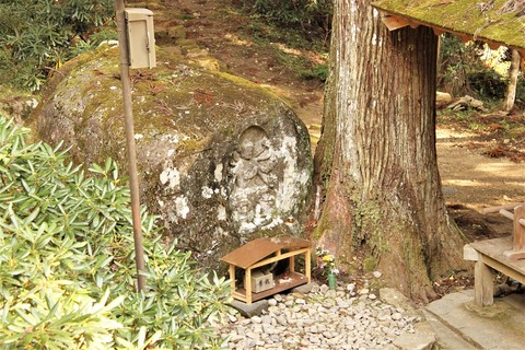 室生寺軍荼利明王磨崖仏
