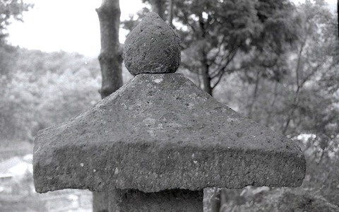 立壁忠霊塔入口笠塔婆 (14)