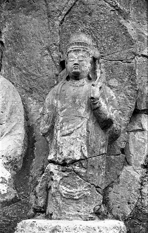 臼杵石仏第2龕ホキ阿弥陀三尊磨崖仏観音菩薩立像 (3)
