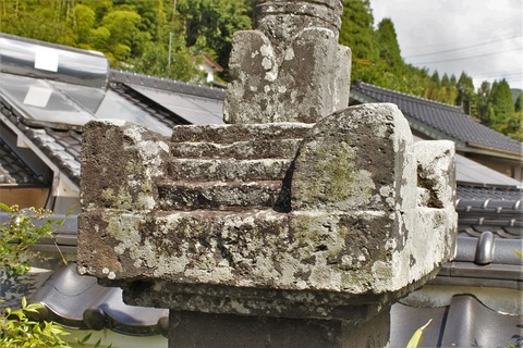 2019.09.16.玖珠町岩室宝篋印塔応安七年 (17)