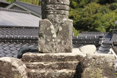 2019.09.16.玖珠町岩室宝篋印塔応安七年 (20)