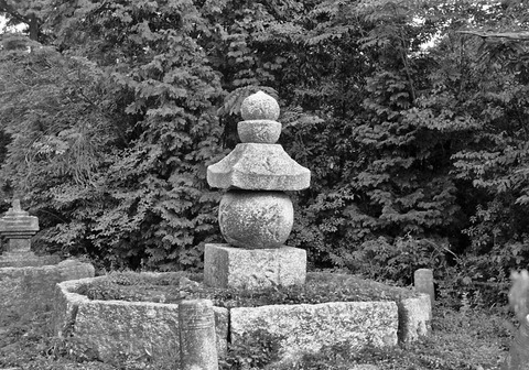 笠置寺解脱上人五輪塔 (2)