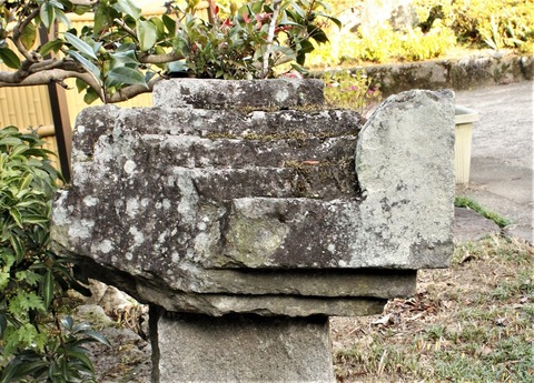 教念寺宝篋印塔笠鎌倉時代末期～南北朝時代初期玖珠町 (2)