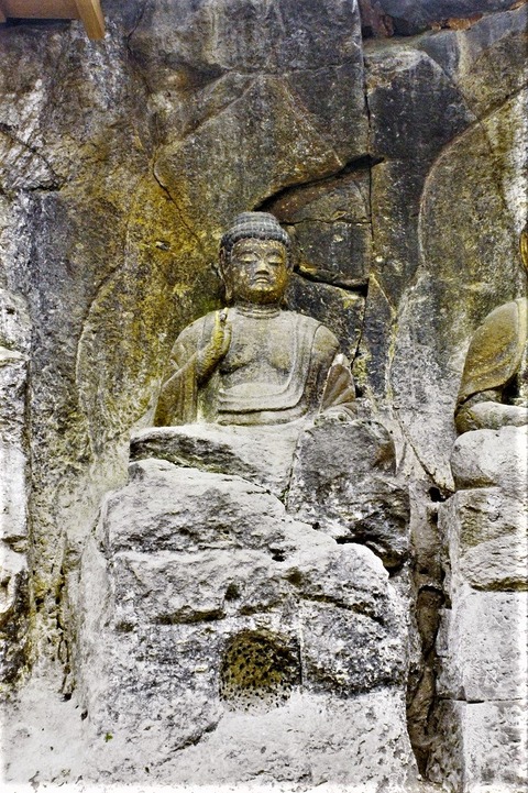 臼杵石仏第5龕　堂ヶ迫　阿弥陀如来中心の五尊磨崖仏 (15)