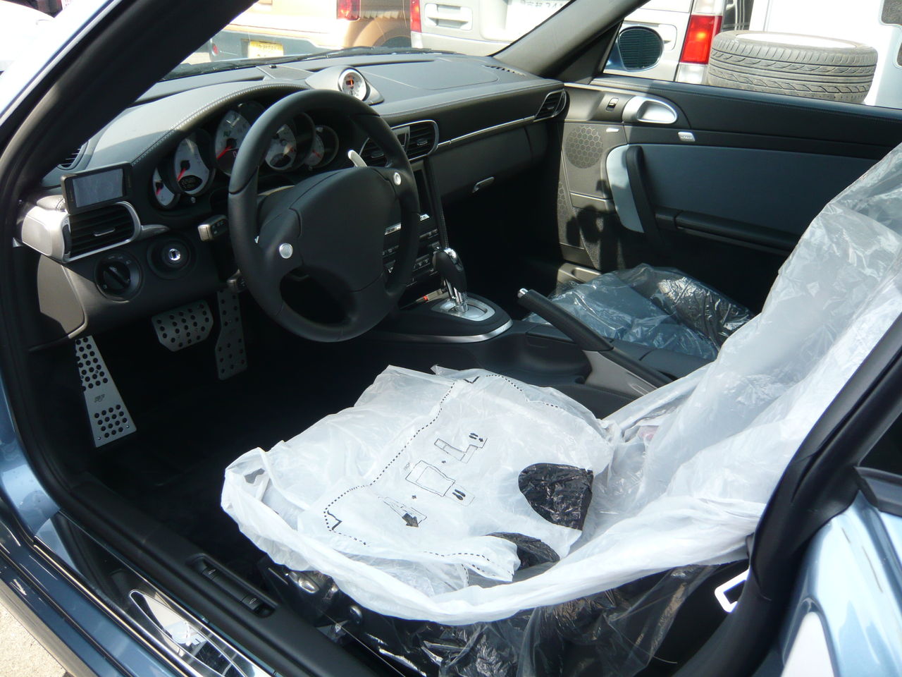 Ruf997 納車 ミニ リアシートキズ補修 シュトルツ京都 業務日報 Ruf997 納車 ミニ リアシートキズ補修 シュトルツ京都 業務日報