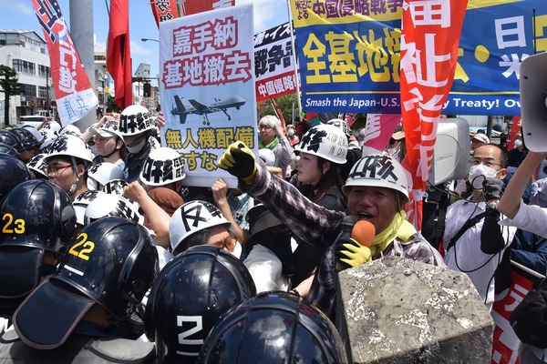 嘉手納抗議②