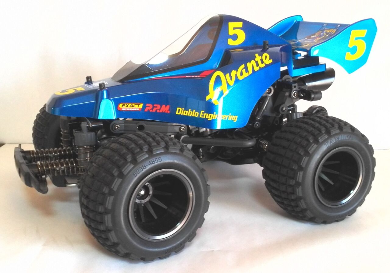 タミヤ　コミカルアバンテ　オプション付 タミヤ1/10RC コミカル アバンテ (GF-01CBシャーシ)塗装済ボディ