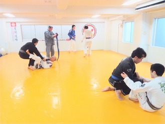 東京都文京区江戸川橋駅徒歩1分ブラジリアン柔術道場 ストライプル早稲田柔術アカデミー☆ヒルマ道場:神楽坂 飯田橋 格闘技 武術 武道 グレイシー柔術 総合格闘技 MMA 寝技 柔道 サンボ