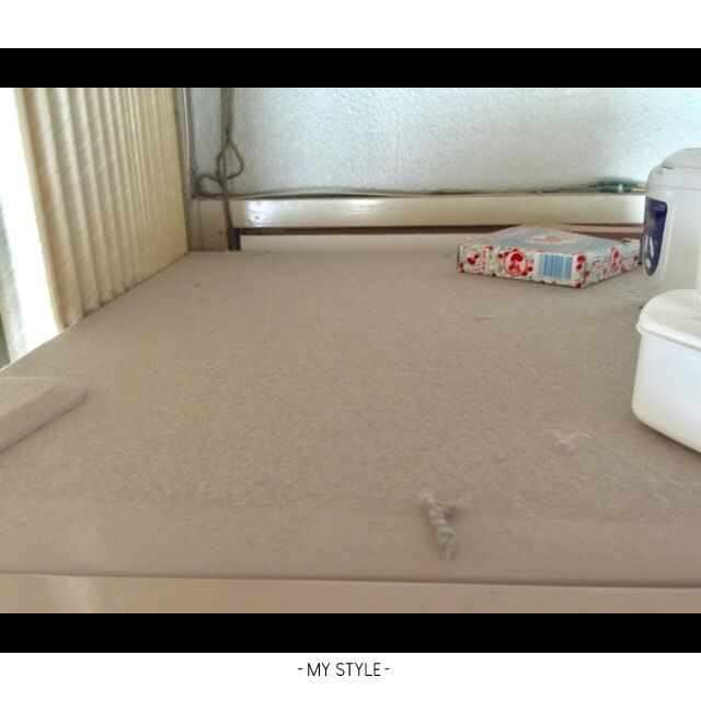 埃まみれの冷蔵庫の上 アコーディオンカーテン 汚部屋 大雑把 いえいえ おおらかなんです 埃まみれの冷蔵庫の上 アコーディオンカーテン 汚部屋 大雑把 いえいえ おおらかなんです