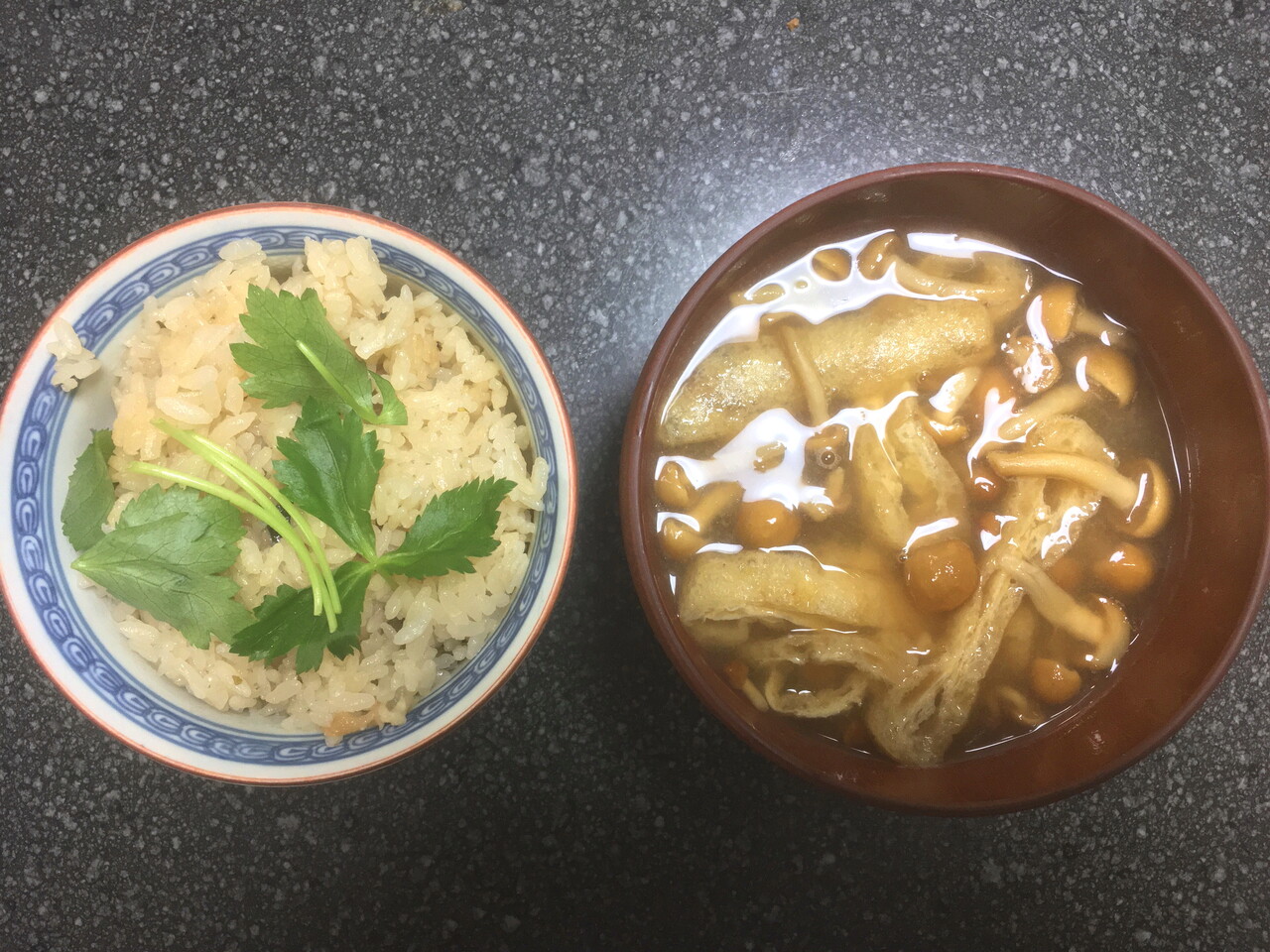 松茸ご飯となめこの味噌汁 おやじの料理日記 松茸ご飯となめこの味噌汁 おやじの料理日記