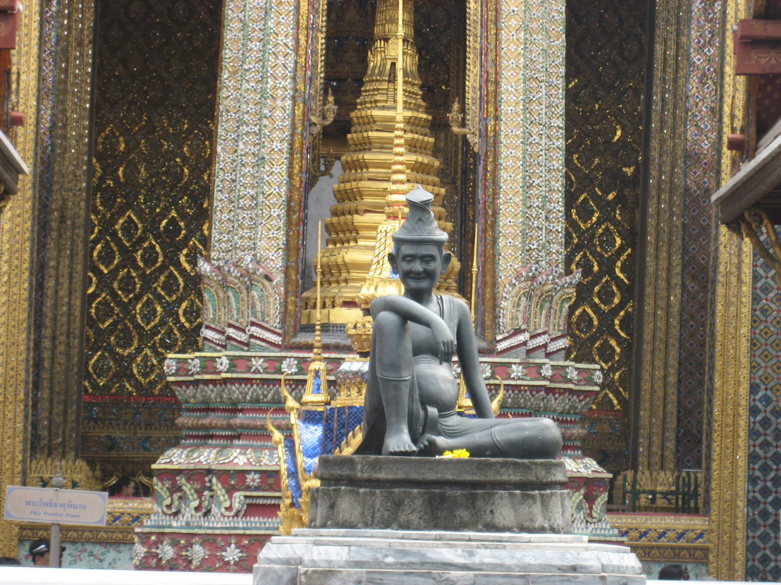 タイ観光１ エメラルド仏寺院 タイ王国宮殿 問題解決型不動産コンサルティングの考え方 相続 不動産経営コンサルタント右手 康登cpm Ccim Cma