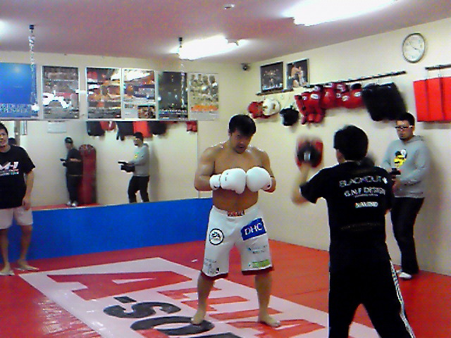 吉田秀彦引退興行「ASTRA」 : トレーニングジム「スタジオブラァボ」港  