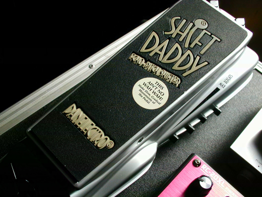 稀代の変態エフェクター：Danelectro Shift Daddy : Studio
