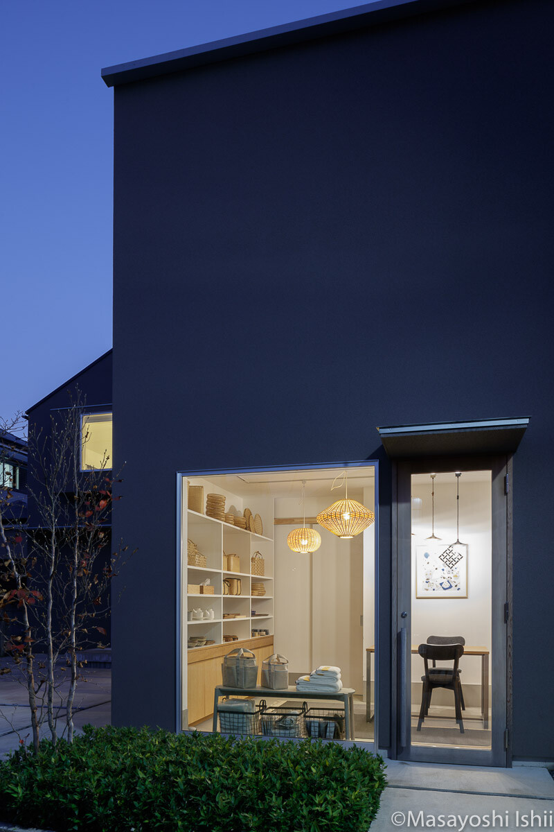 それぞれのライフスタイルを表現した2世帯住宅 Ishii Atelier Architectural Photograph Gallery それぞれのライフスタイルを表現した2世帯住宅 Ishii Atelier Architectural Photograph Gallery