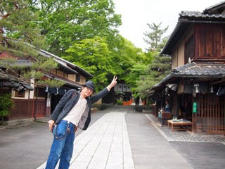 549448_313595212052746_100002068080500_697120_8507442_n