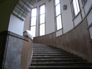 R0011589