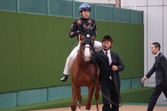 20191207 中山12R 3歳上2勝クラス クラサーヴィツァ 15