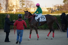 中山12R 4歳上2勝クラス オトナノジジョウ 25