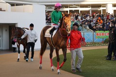 中山12R 4歳上2勝クラス オトナノジジョウ 13