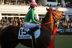 中山12R 4歳上2勝クラス オトナノジジョウ 14