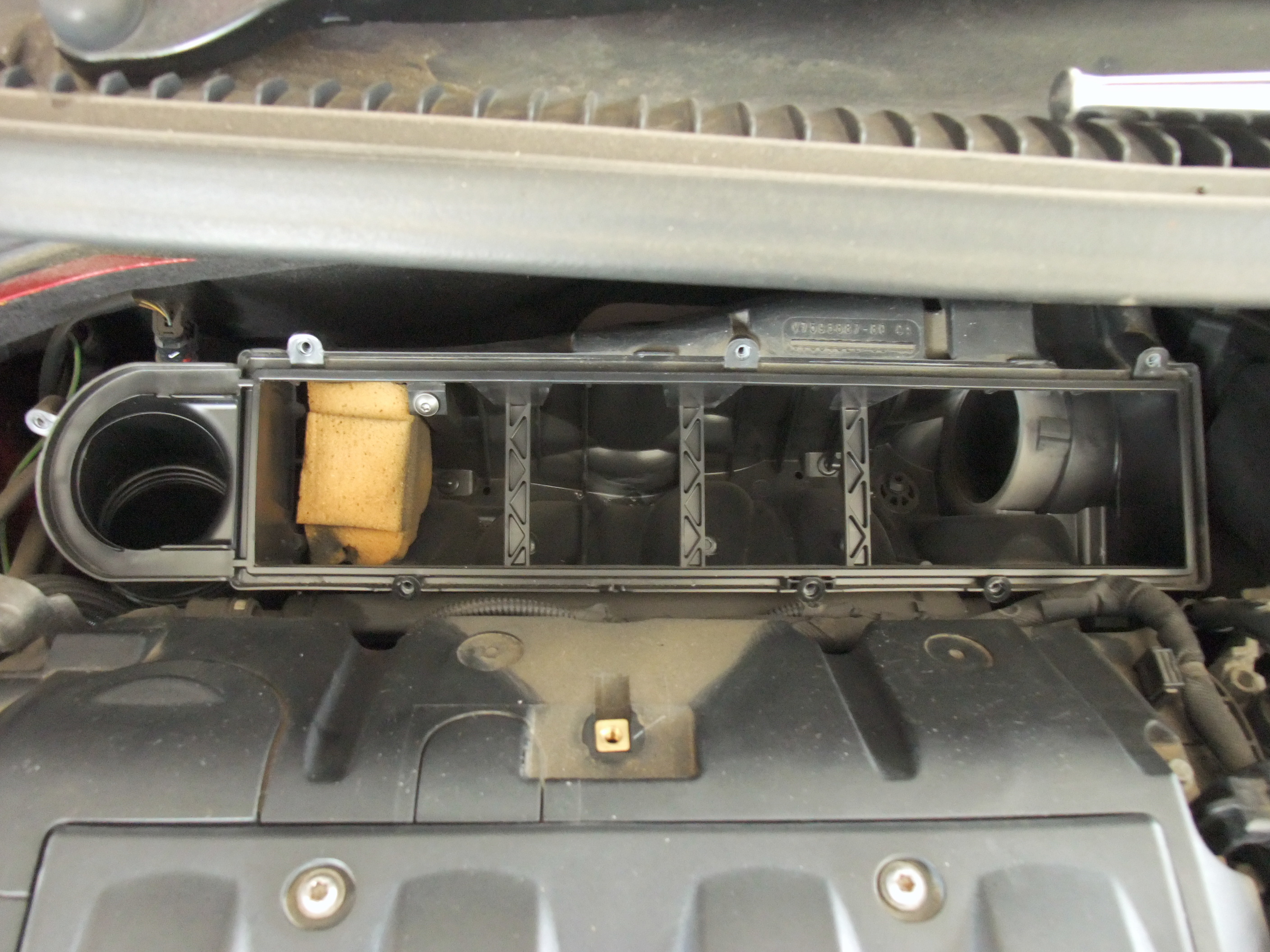 今日のクルマいじり エアクリーナー 交換 彷徨私事記