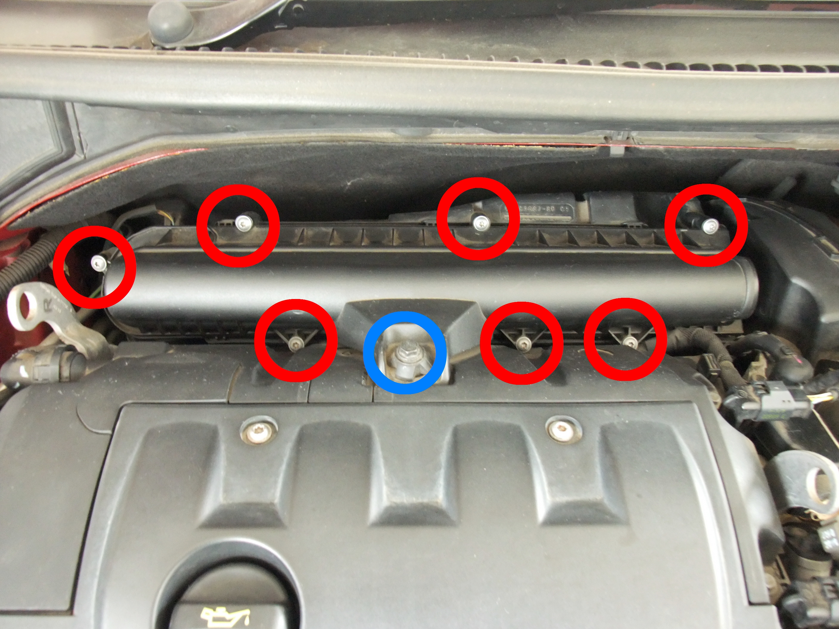 今日のクルマいじり エアクリーナー 交換 彷徨私事記 今日のクルマいじり エアクリーナー 交換 彷徨私事記