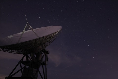【暗闇で光る】カナダ天文学　宇宙　パラボラアンテナ　銀貨　　蓄光 main_6c918680160fc2023c3accd4a