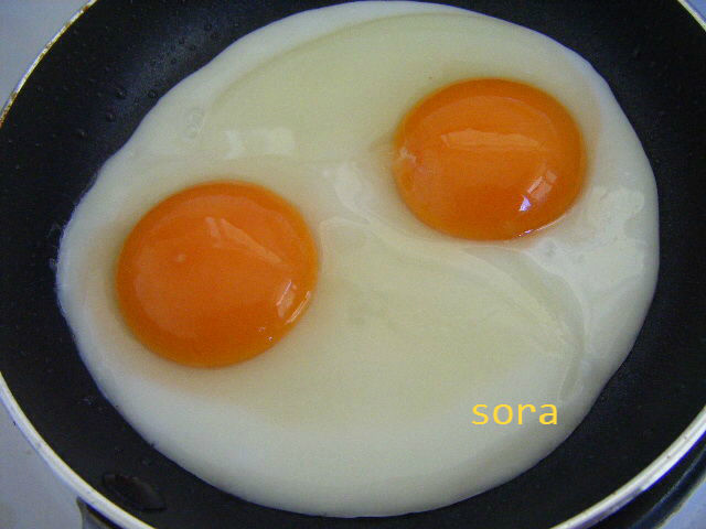 目玉焼きの作り方 白身をなめらかに美しく作るコツとガッテン革命レシピ そらぶろ