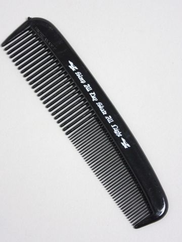 T19からブランド30周年を記念して80'sカルチャーに精通した
