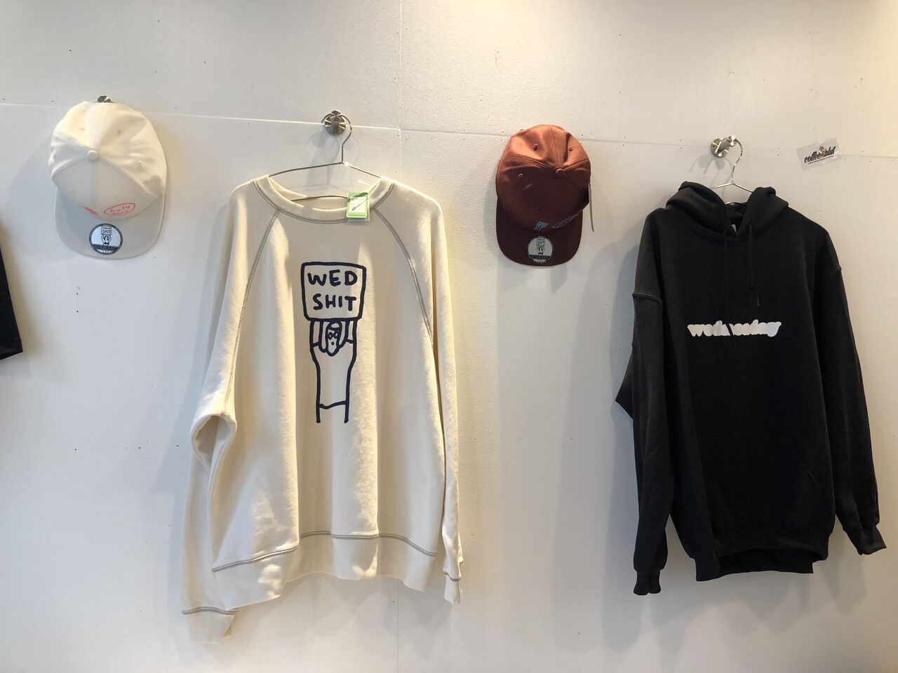 HOLY SHIT × STILL MORE BOUNCE「WED SHIT」TEE : MMA The Orange