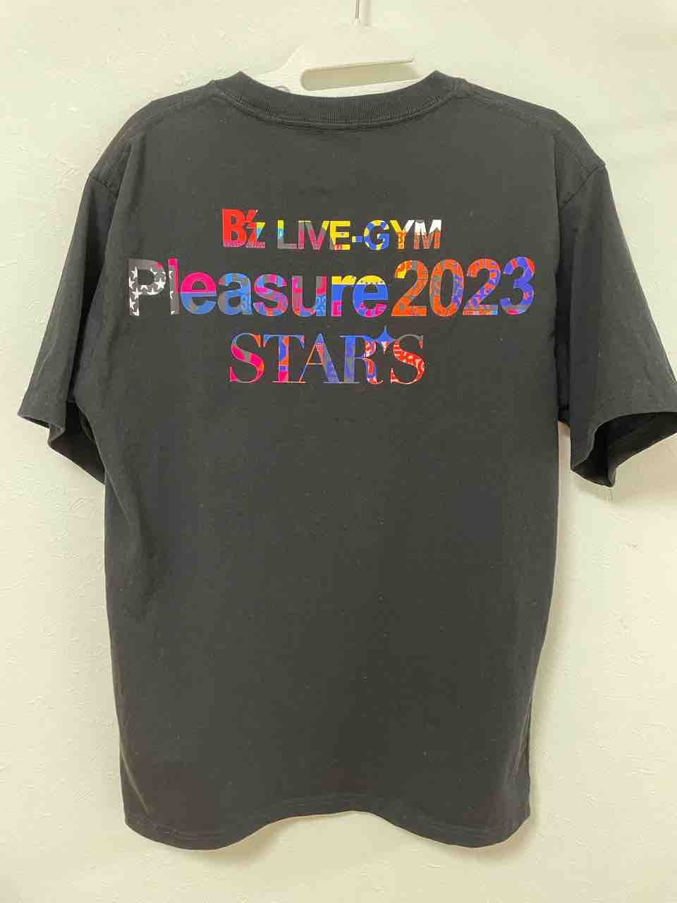 盛り上がりが止まらない！！】B'zのツアーグッズを飾ってみました