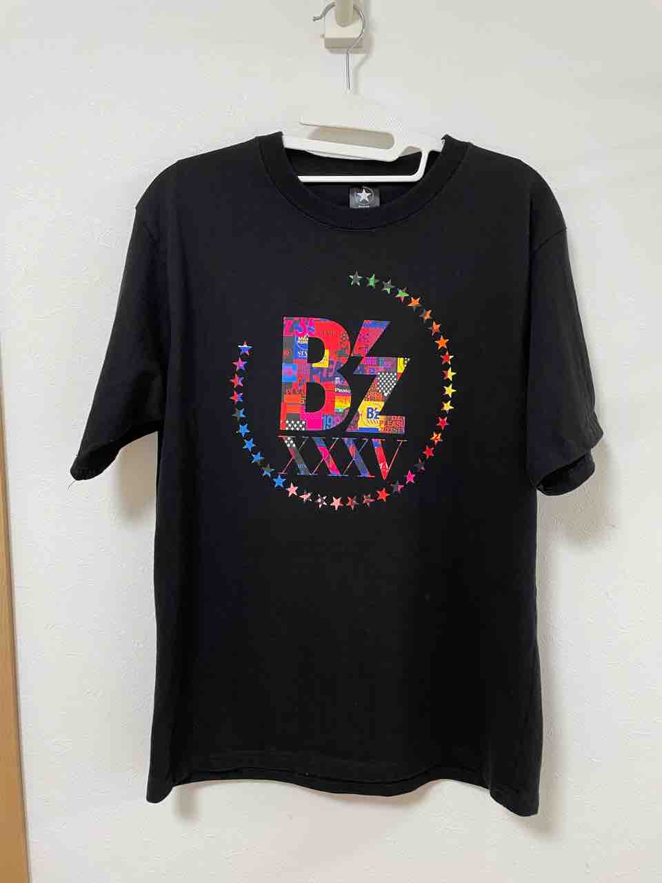 盛り上がりが止まらない！！】B'zのツアーグッズを飾ってみました