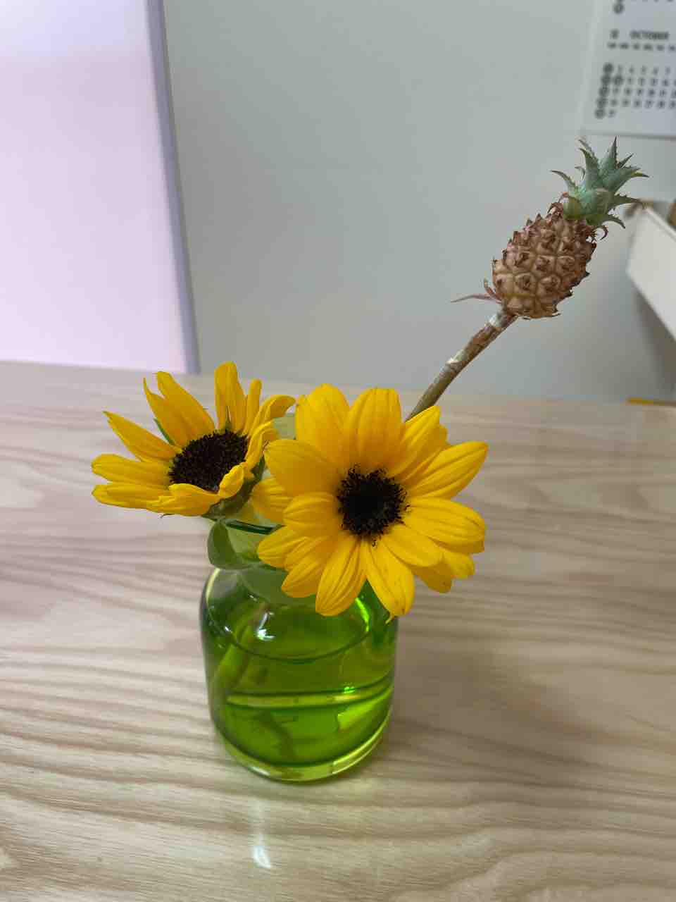 思わず二度見 ミニパイナップルを手に入れた わたしの暮らし White Wood