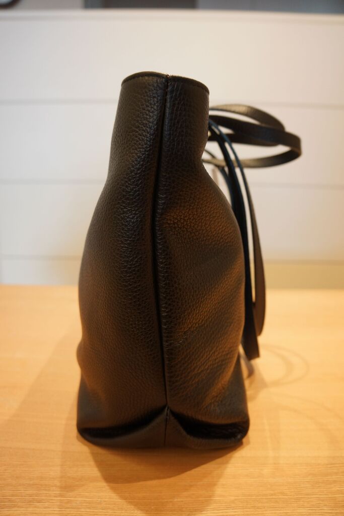 AURORA PRESTIGE（オーロラプレステージ）シュリンクレザートート