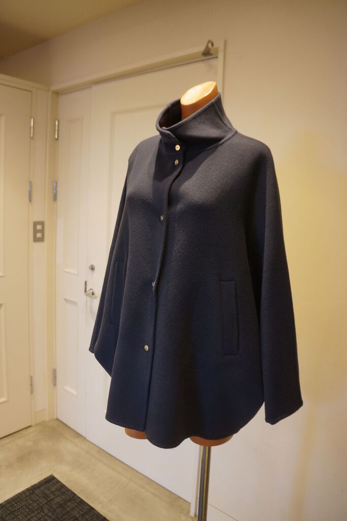HERNO ヘルノ ポンチョ ロング コート 42サイズ ネイビー HERNO（ヘルノ）一枚仕立てポンチョコート : mode shop sugino