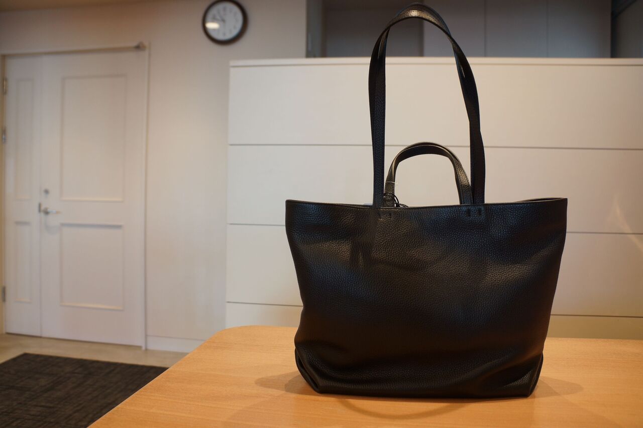 AURORA PRESTIGE（オーロラプレステージ）シュリンクレザートート