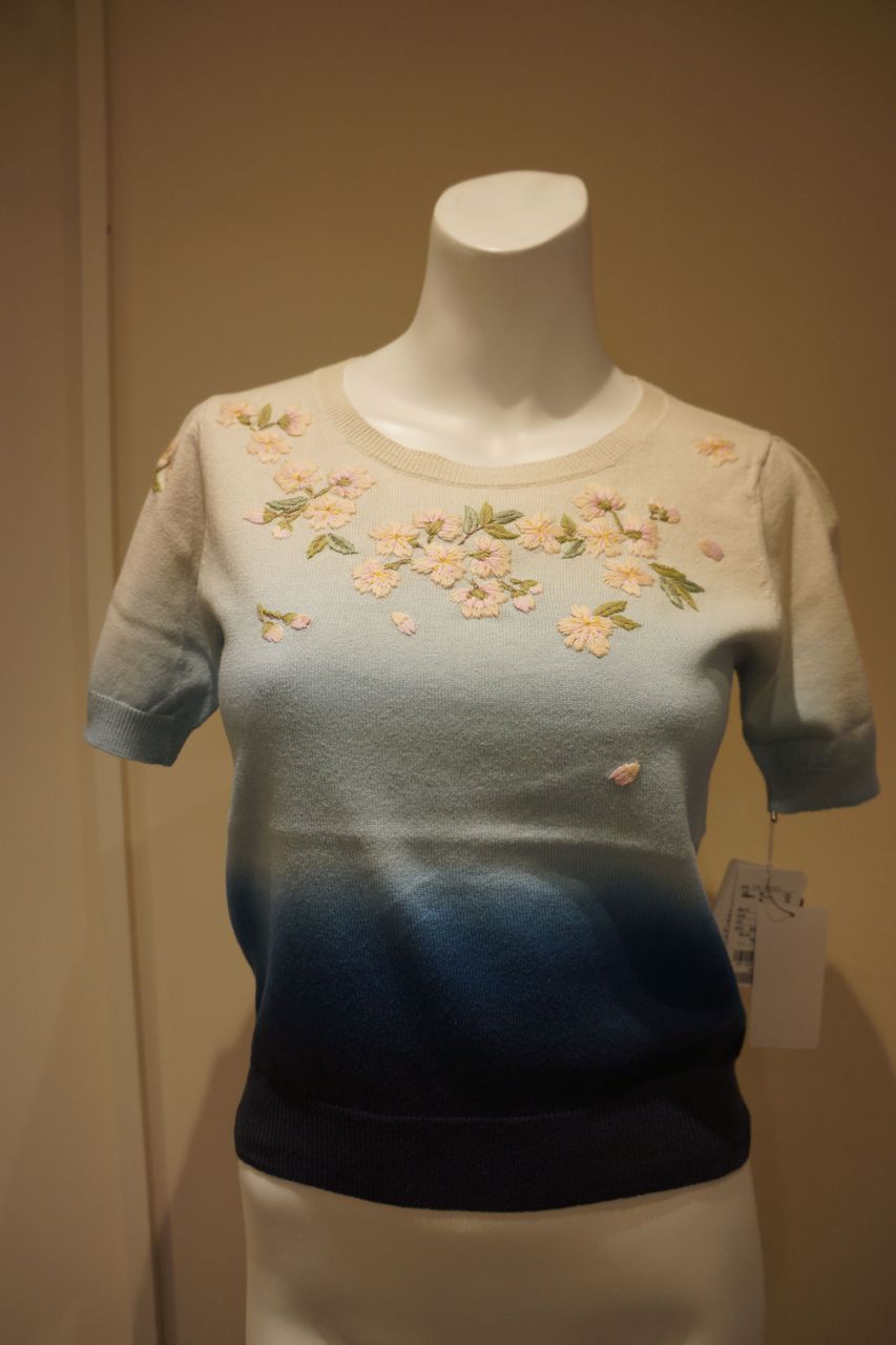 KEITA MARUYAMA(ケイタマルヤマ)桜刺繍グラデーションニット KEITA MARUYAMA(ケイタマルヤマ)桜刺繍グラデーションニット