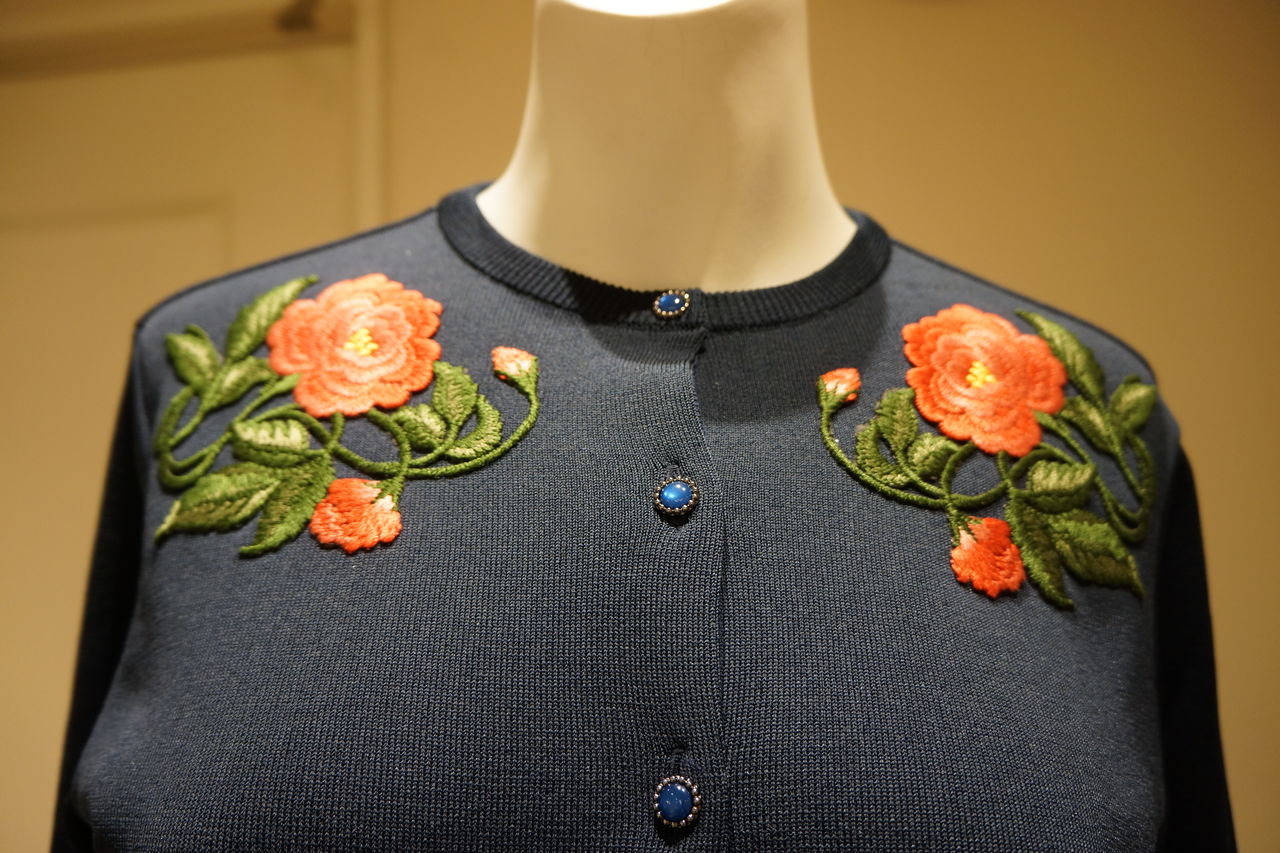 KEITA MARUYAMA（ケイタマルヤマ）フラワーアップリケ刺繍カーディガン