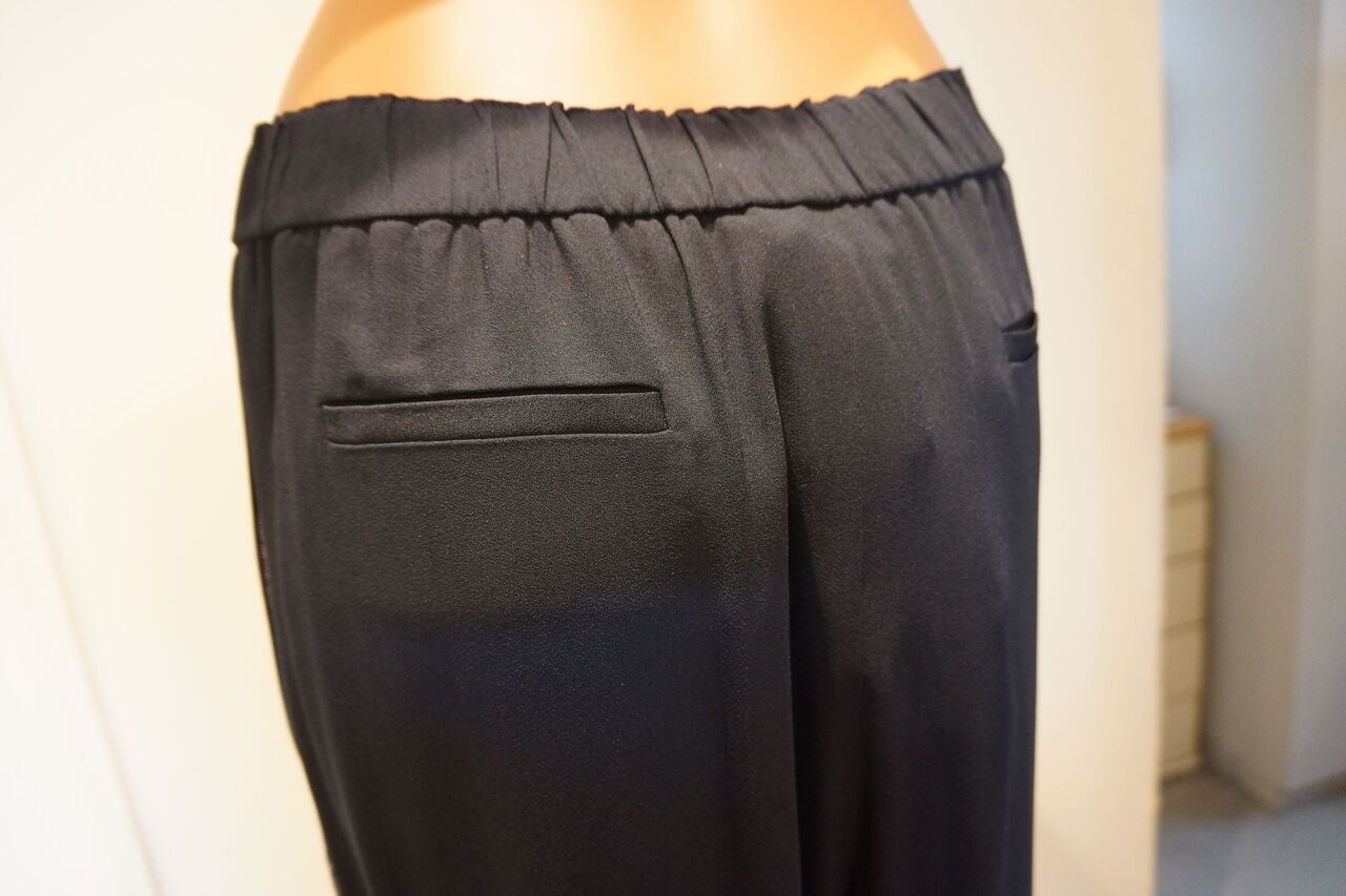 FABIANA FILIPPI（ファビアナフィリッピ）ストレッチサブレ