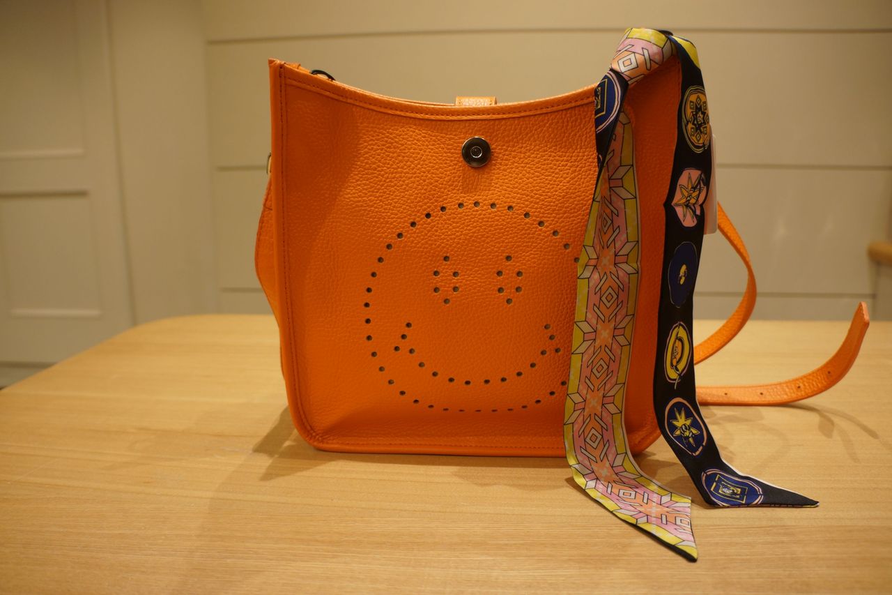 AURORA PRESTIGE（オーロラプレステージ）パンチングスマイル