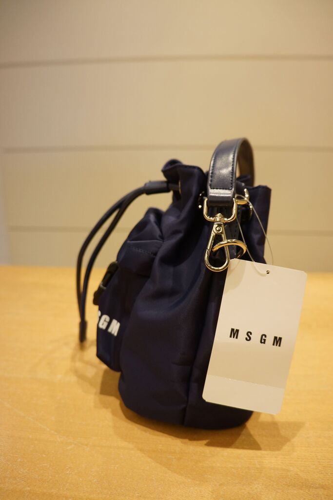 MSGM エムエスジーエム バスケットバッグ MDZ49 ミニバッグ付き【美品】 楽天市場】MSGM エムエスジーエム バスケットバッグ MDZ49 レディース