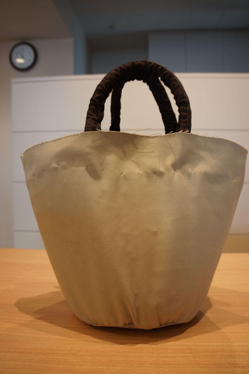 美品 CONNIE コニー ☆ カゴバッグ 伊製 レザー花モチーフ 美品 CONNIE コニー ☆ カゴバッグ 伊製 レザー花モチーフの通販 by