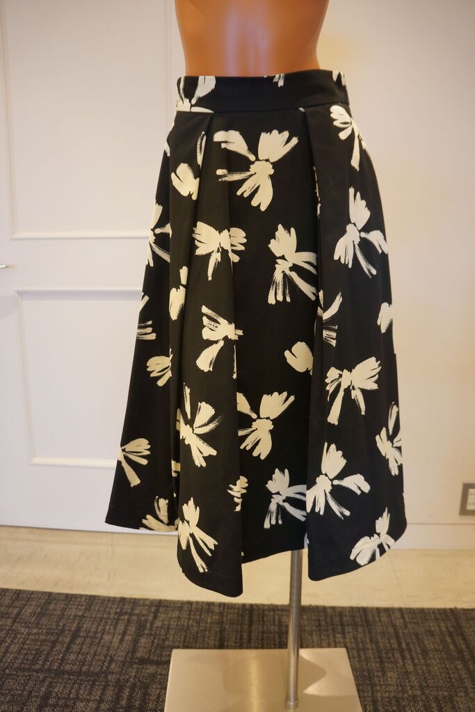 MSGM（エムエスジーエム）ブラッシュリボンモチーフスカート : mode