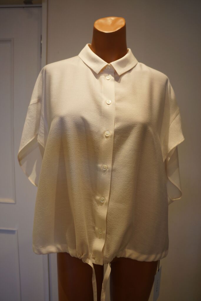 irise（イリゼ）ドロストディテールブラウス : mode shop sugino 