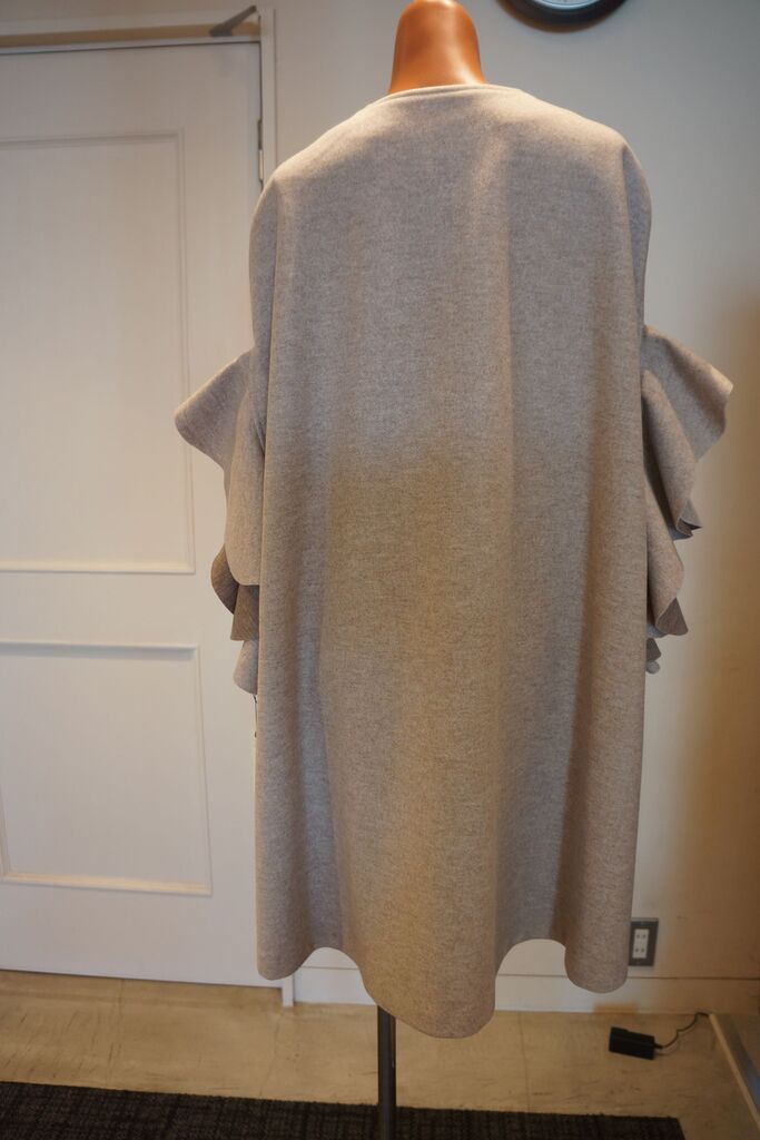 デュアルヴュー ラッフルスリーブコート ブラック DUAL VIEW DUAL VIEW VIEW(デュアルヴュー) 春夏40%OFFコート : 婦人服専門