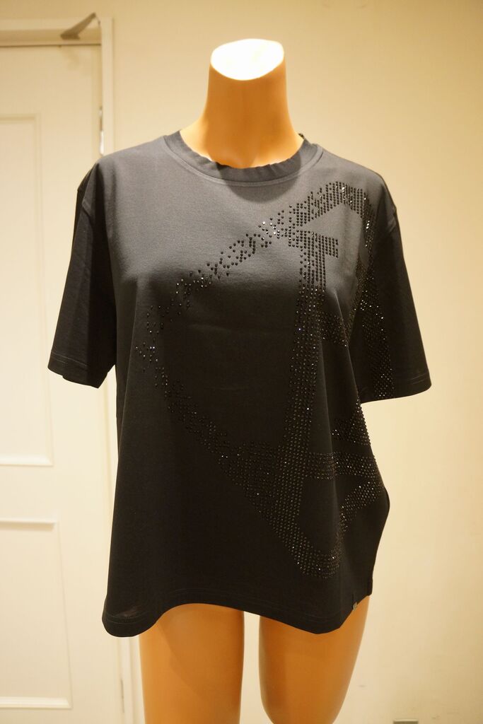 HERNO（ヘルノ）ラインストーンロゴTシャツ : mode shop sugino