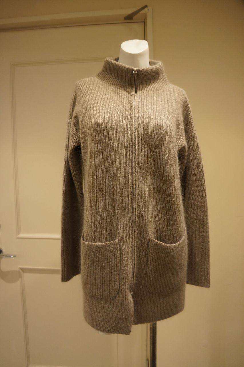 FABIANA FILIPPI（ファビアナフィリッピ）ジップアップニット  