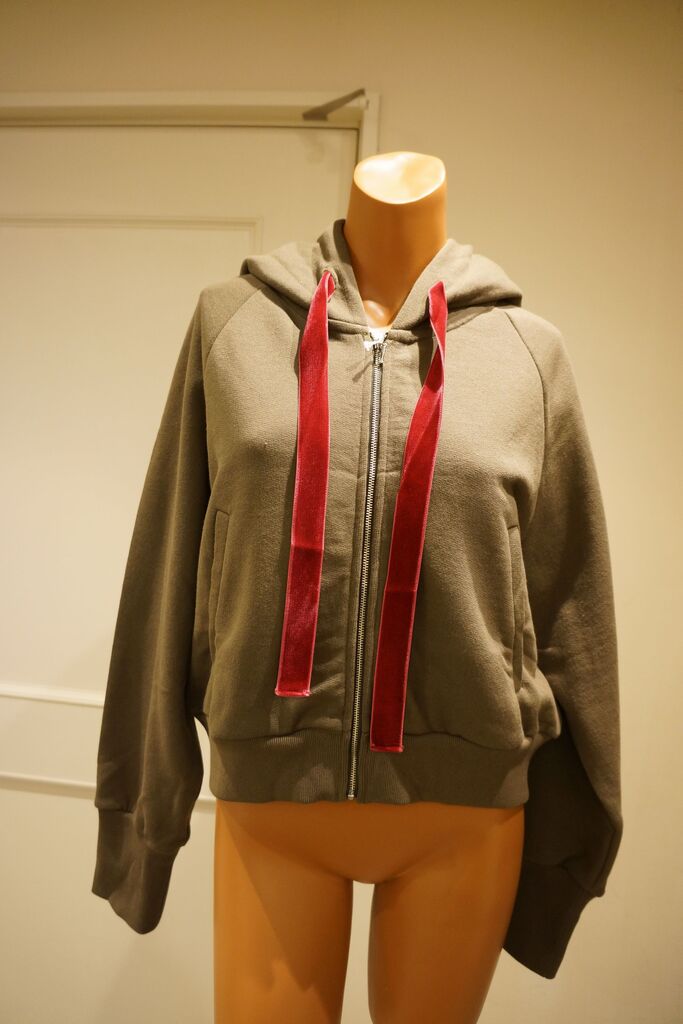 KEITA MARUYAMA ケイタマルヤマ 豪華 フリルスウェット 赤 2025年最新