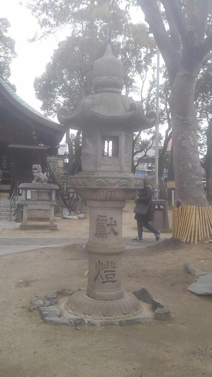 灯篭の移動｜神社