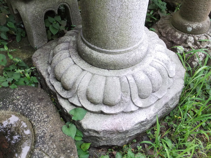 春日灯篭 地輪のサイズ1